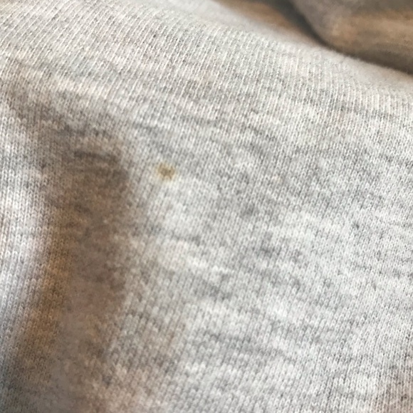 Levi’s Grey and Pink Baby Girl Onesie Zip Up Hooded with pocket size 24 months - Picture 9 of 9